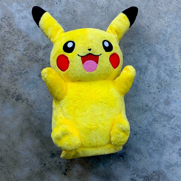 Talking Pikachu plush - Picture 1 of 1